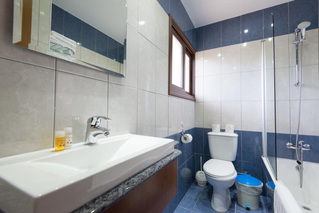Amethyst Napa Annex Apartments Ayia Napa Rum bild